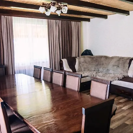 стежка в гори Lodge *