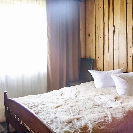 стежка в гори Lodge