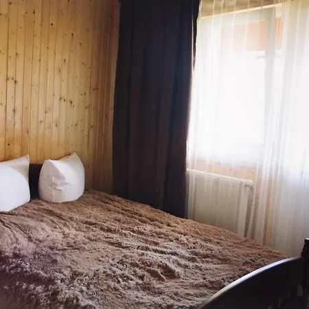 стежка в гори Lodge