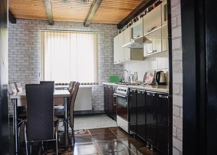 стежка в гори 山林小屋